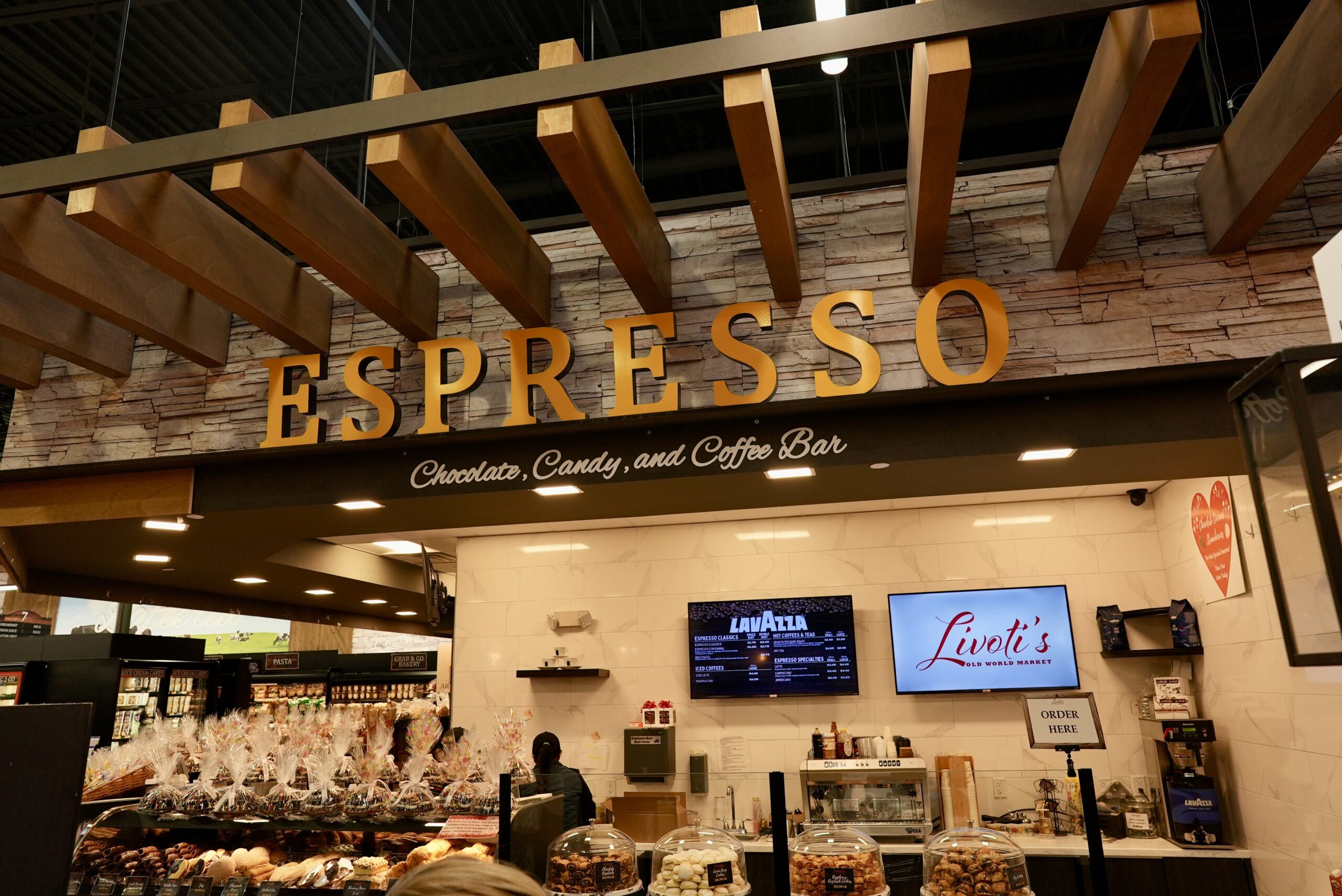 Livoti's gourmet Italian bakery and coffee bar in NJ